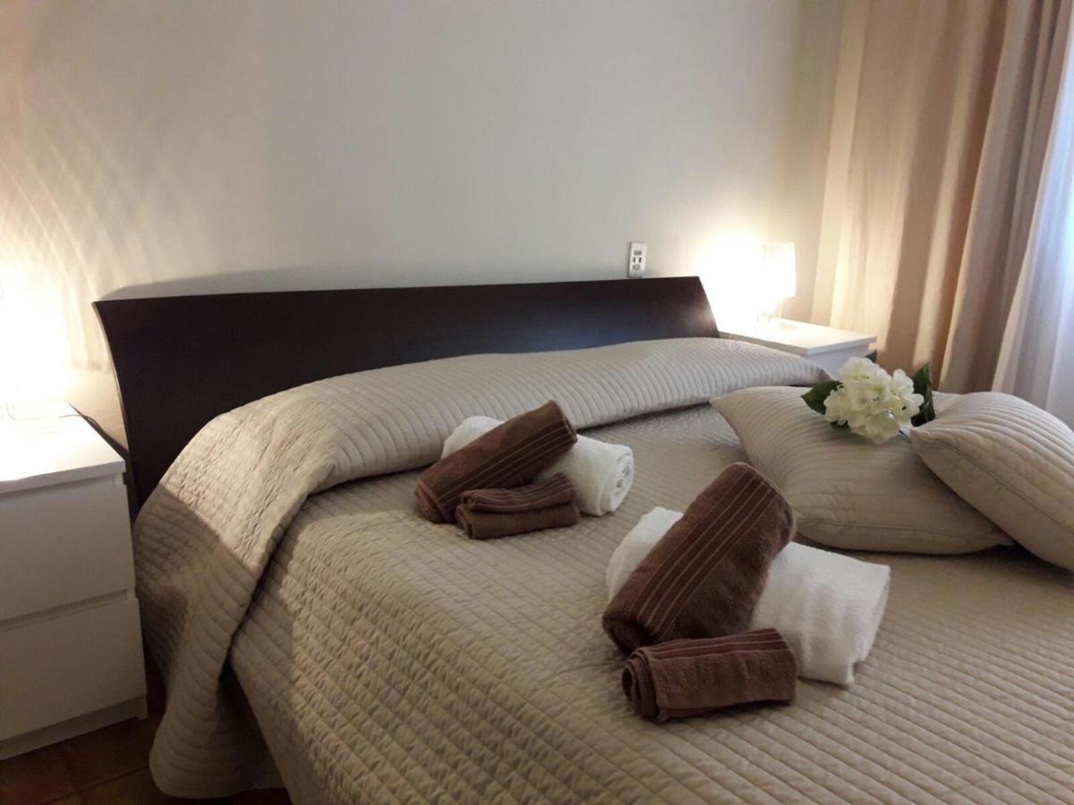 Bettina Urbana Apartment ลุคคา ภายนอก รูปภาพ